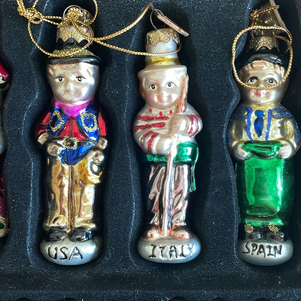 VINTAGE THOMAS PACCONI CLASSICS 2004 CHRISTMAS ORNAMENTS COLLECTION SET